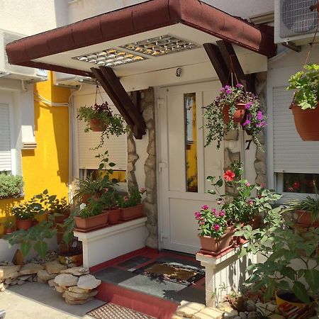 Guesthouse 7Even โมสตาร์ ภายนอก รูปภาพ