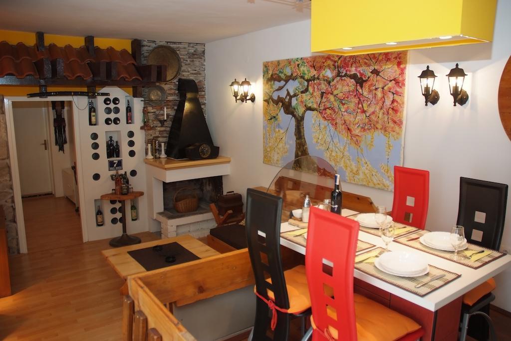 Guesthouse 7Even โมสตาร์ ภายนอก รูปภาพ